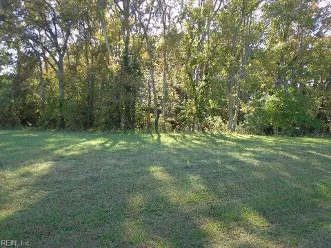 8020 Rocks Landing Rd, Isle Of Wight County, VA 23430