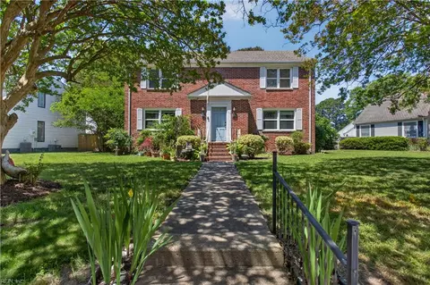 215 Riverside Dr, Portsmouth, VA 23707