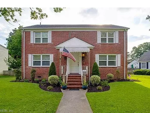 215 Riverside Dr, Portsmouth, VA 23707