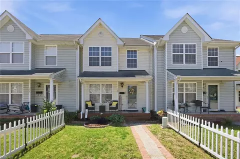 125 Langston Ct, Franklin, VA 23851