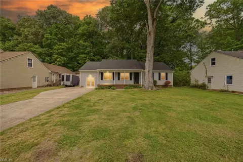 560 Denver Ave, Chesapeake, VA 23322