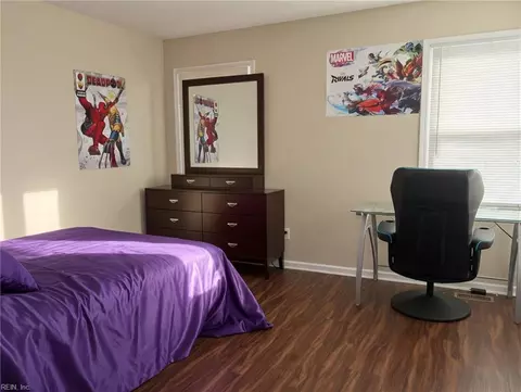 Bedroom - 10 Dunn Cir, Hampton, VA 23666 photo 2 of 2