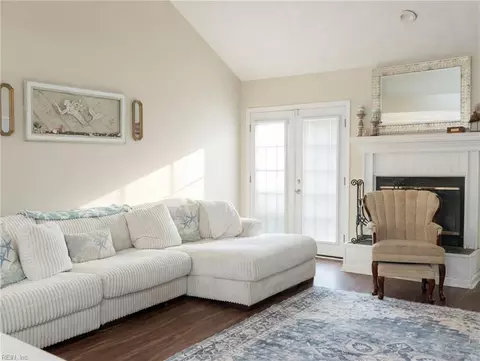 Other - 10 Dunn Cir, Hampton, VA 23666 photo 2 of 6