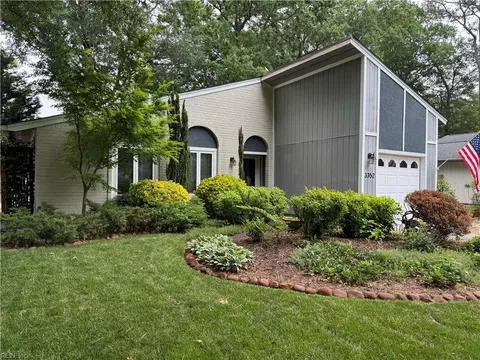 3352 Kings Neck Dr, Virginia Beach, VA 23452