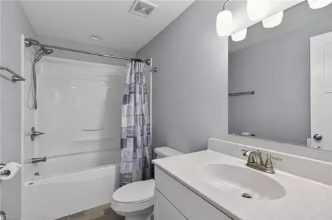 Bath - 547 Fox Hill Rd, Hampton, VA 23669 photo 2 of 2
