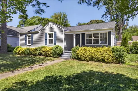 547 Fox Hill Rd, Hampton, VA 23669