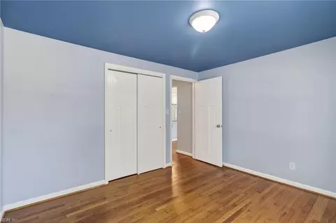 Bedroom - 547 Fox Hill Rd, Hampton, VA 23669 photo 4 of 6
