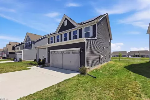 Exterior - 563 Spring Hill Pl, Smithfield, VA 23430 photo 2 of 10
