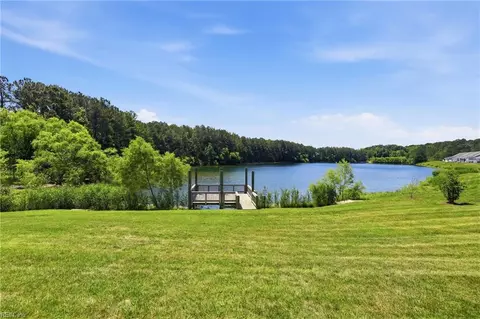 View/Area - 563 Spring Hill Pl, Smithfield, VA 23430 photo 2 of 2