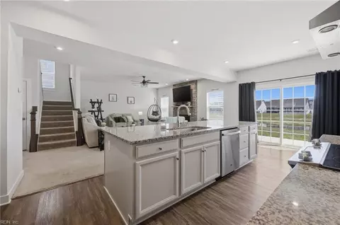 Other - 563 Spring Hill Pl, Smithfield, VA 23430 photo 5 of 11