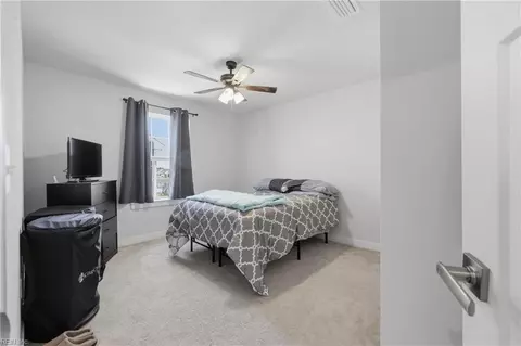 Bedroom - 563 Spring Hill Pl, Smithfield, VA 23430 photo 6 of 7