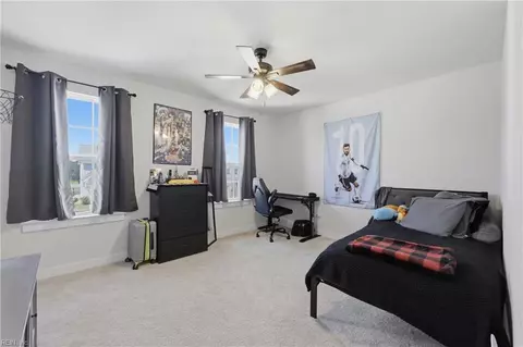 Bedroom - 563 Spring Hill Pl, Smithfield, VA 23430 photo 1 of 7