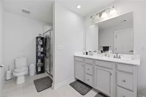 Bath - 563 Spring Hill Pl, Smithfield, VA 23430 photo 4 of 4