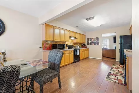 Kitchen - 705 Basnight Ct, Chesapeake, VA 23322 photo 2 of 4