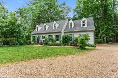 6657 Branch Rd, Hayes, VA 23072