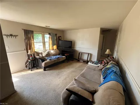 8508 Kennedy Dr, Hampton, VA 23605 photo 2