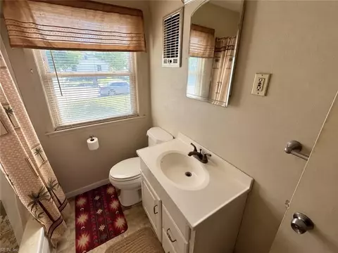Bath - 8508 Kennedy Dr, Hampton, VA 23605 photo 1 of 2