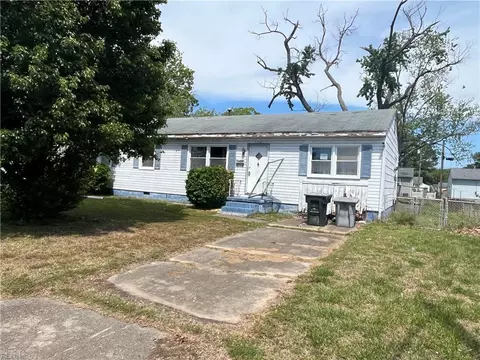 8508 Kennedy Dr, Hampton, VA 23605