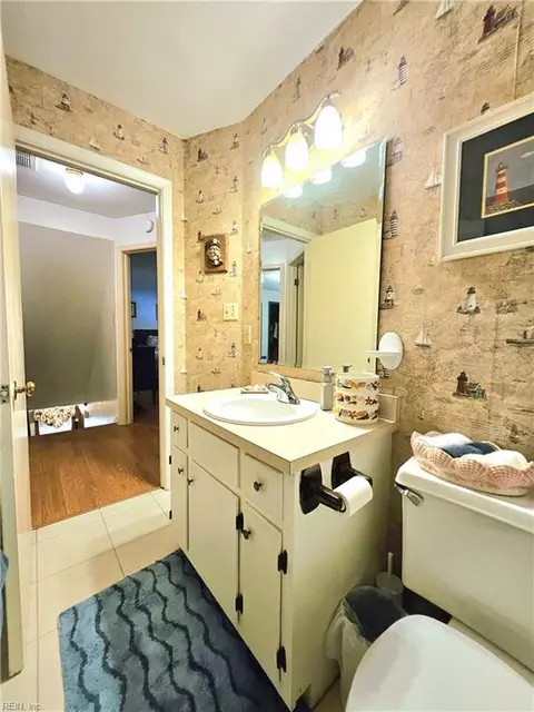 Bath - 107 Five Forks Ln, Hampton, VA 23669 photo 5 of 5