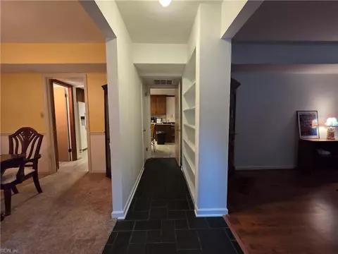 Entry Way - 107 Five Forks Ln, Hampton, VA 23669 photo 1 of 7
