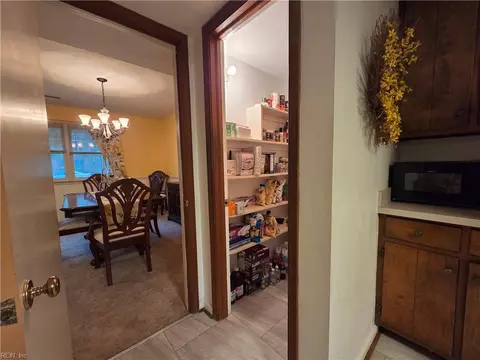 Entry Way - 107 Five Forks Ln, Hampton, VA 23669 photo 3 of 7