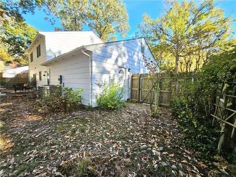 Exterior - 107 Five Forks Ln, Hampton, VA 23669 photo 7 of 9