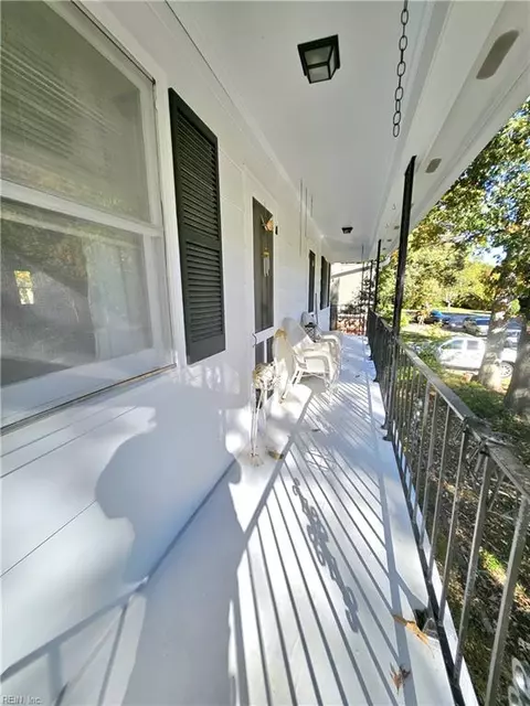 Exterior - 107 Five Forks Ln, Hampton, VA 23669 photo 3 of 9