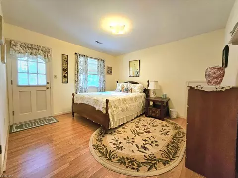 Bedroom - 107 Five Forks Ln, Hampton, VA 23669 photo 5 of 8