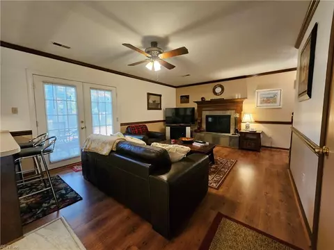 Living - 107 Five Forks Ln, Hampton, VA 23669 photo 1 of 1