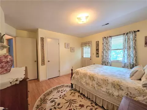 Bedroom - 107 Five Forks Ln, Hampton, VA 23669 photo 5 of 8