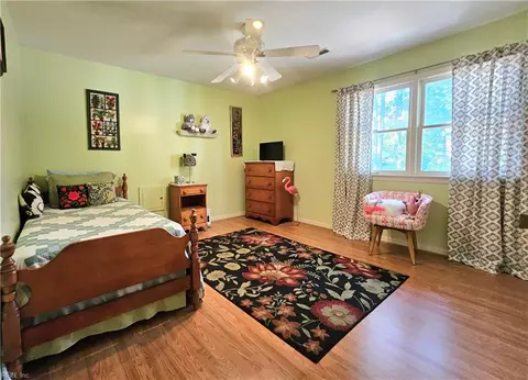 Bedroom - 107 Five Forks Ln, Hampton, VA 23669 photo 6 of 8