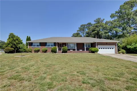 4102 Chowan Ave, Chesapeake, VA 23325