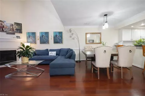208 Genoa Dr #17, Hampton, VA 23664