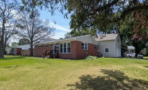 8069 Lynnbrook Dr, Norfolk, VA 23518