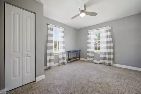 Bedroom - 10 E Southampton Ave, Hampton, VA 23669 photo 1 of 4
