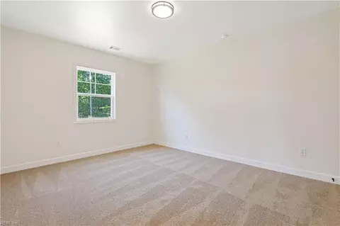 Bedroom - 36044 Shingleton Rd, Waverly, VA 23890 photo 5 of 11