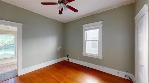 Bedroom - 250 Lee St, Hampton, VA 23669 photo 1 of 8