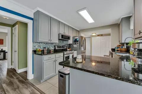4000 Buchanan Dr, Hampton, VA 23669 photo 11