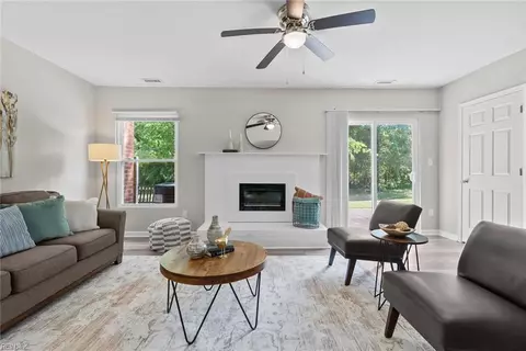 4319 Tillman Dr, Virginia Beach, VA 23452
