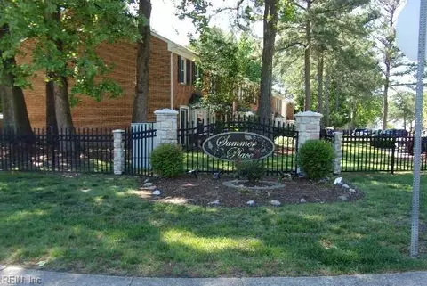 Exterior - 20 Corwin Cir, Hampton, VA 23666 photo 5 of 5