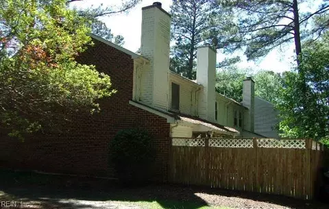Exterior - 20 Corwin Cir, Hampton, VA 23666 photo 4 of 5