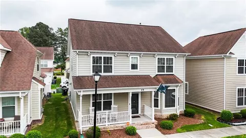 Exterior - 49 Rockingham Dr, Hampton, VA 23669 photo 8 of 9