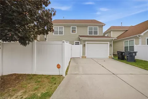 Exterior - 49 Rockingham Dr, Hampton, VA 23669 photo 6 of 9
