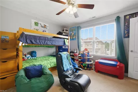 Bedroom - 49 Rockingham Dr, Hampton, VA 23669 photo 5 of 7