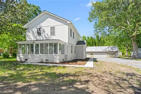 9481 Maryus Rd, Hayes, VA 23072