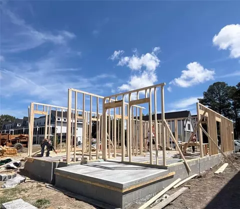 908 Koonce Ln, Chesapeake, VA 23322