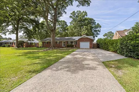 122 Ashley Rd, Chesapeake, VA 23322