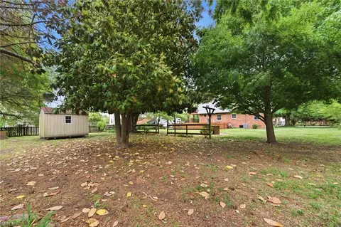 Exterior - 24 Ivy Home Rd, Hampton, VA 23669 photo 13 of 14