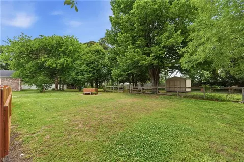 Exterior - 24 Ivy Home Rd, Hampton, VA 23669 photo 8 of 14