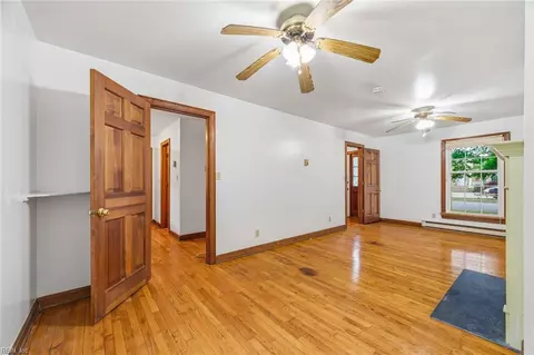Living - 24 Ivy Home Rd, Hampton, VA 23669 photo 2 of 6